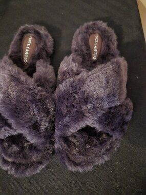 Vince Camuto Purple Fuzzy Slippers Size 9